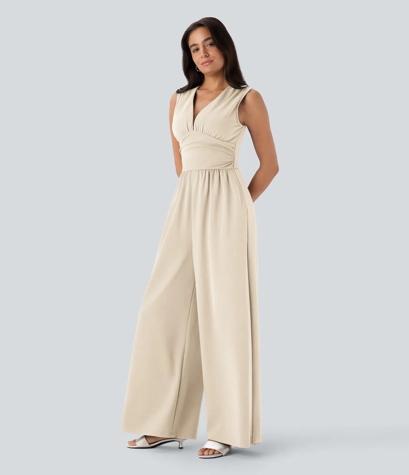 NOVA - Elegante mono con cuello en V y pantalones anchos