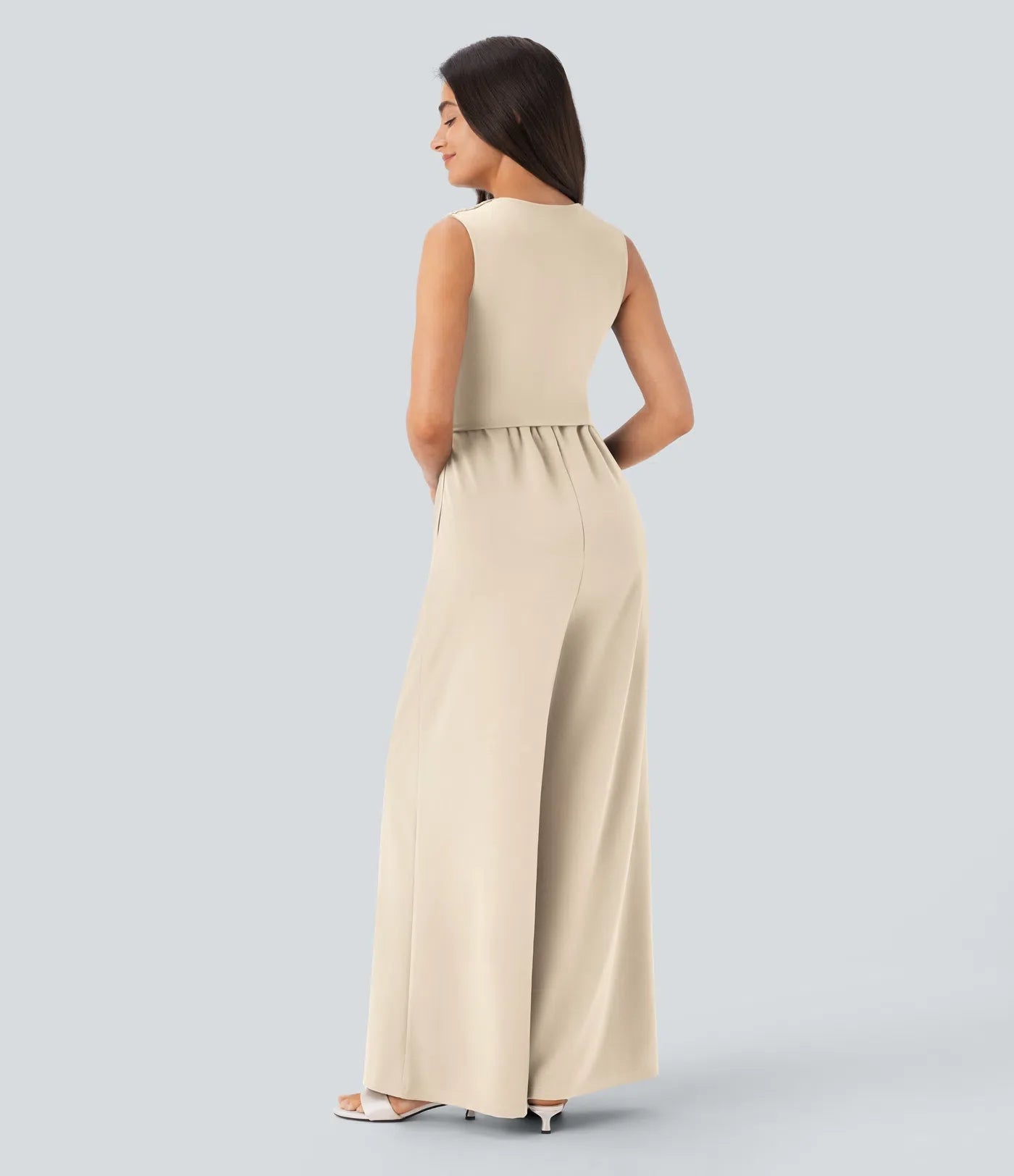 NOVA - Elegante mono con cuello en V y pantalones anchos